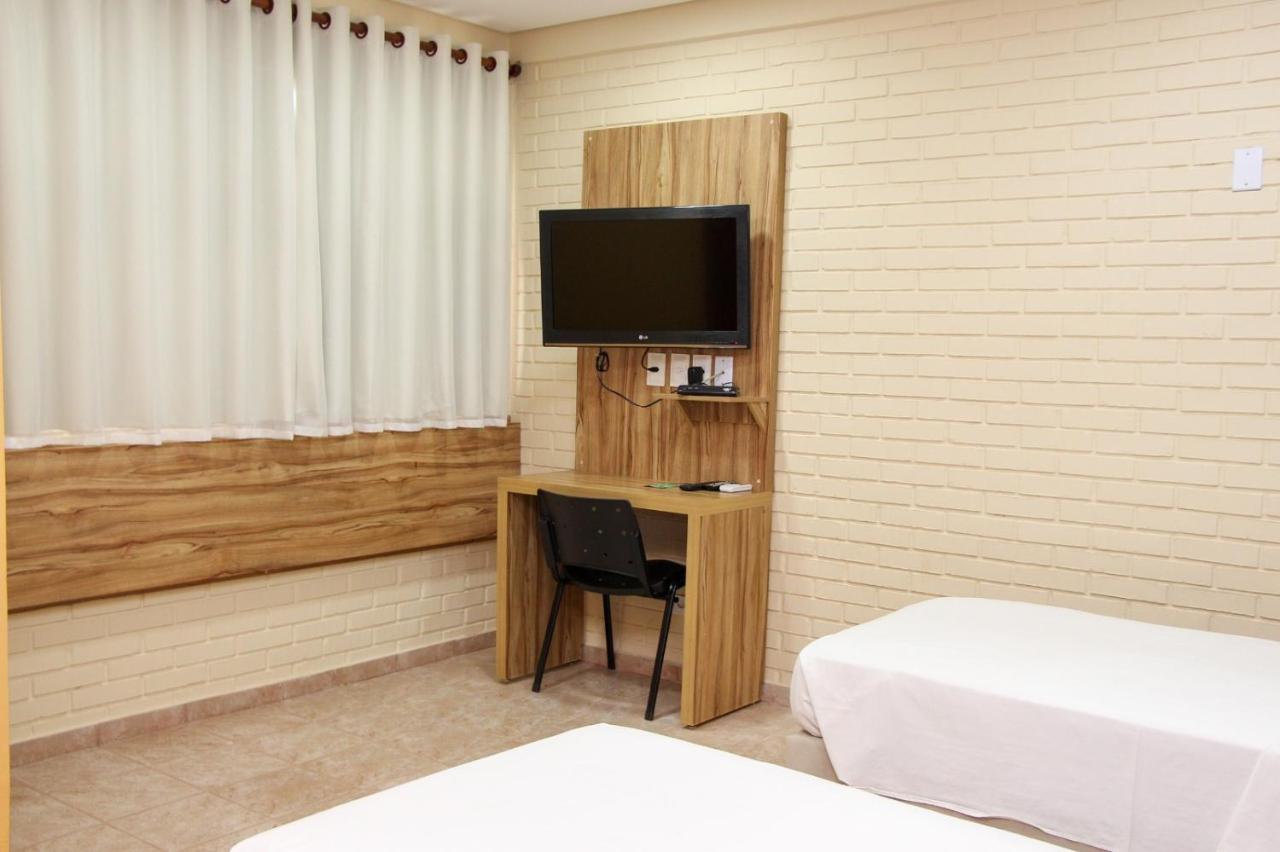 Rede Andrade Goiania Centro Hotel ภายนอก รูปภาพ