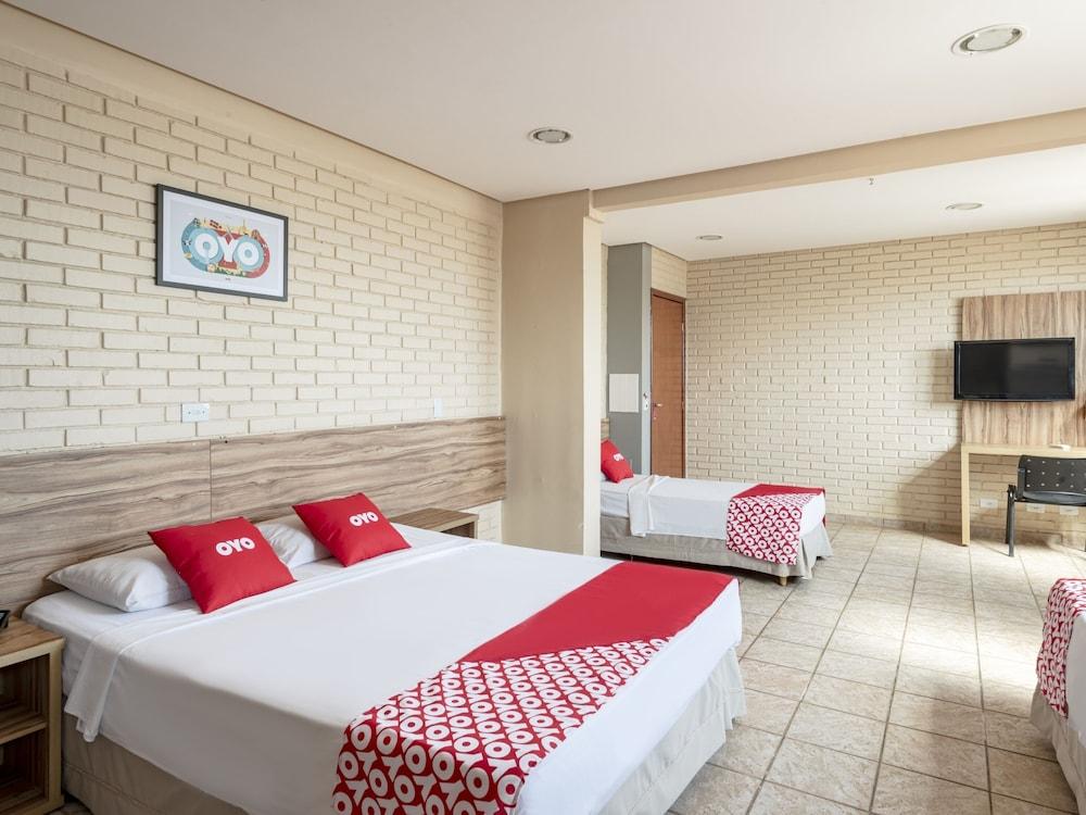 Rede Andrade Goiania Centro Hotel ภายนอก รูปภาพ