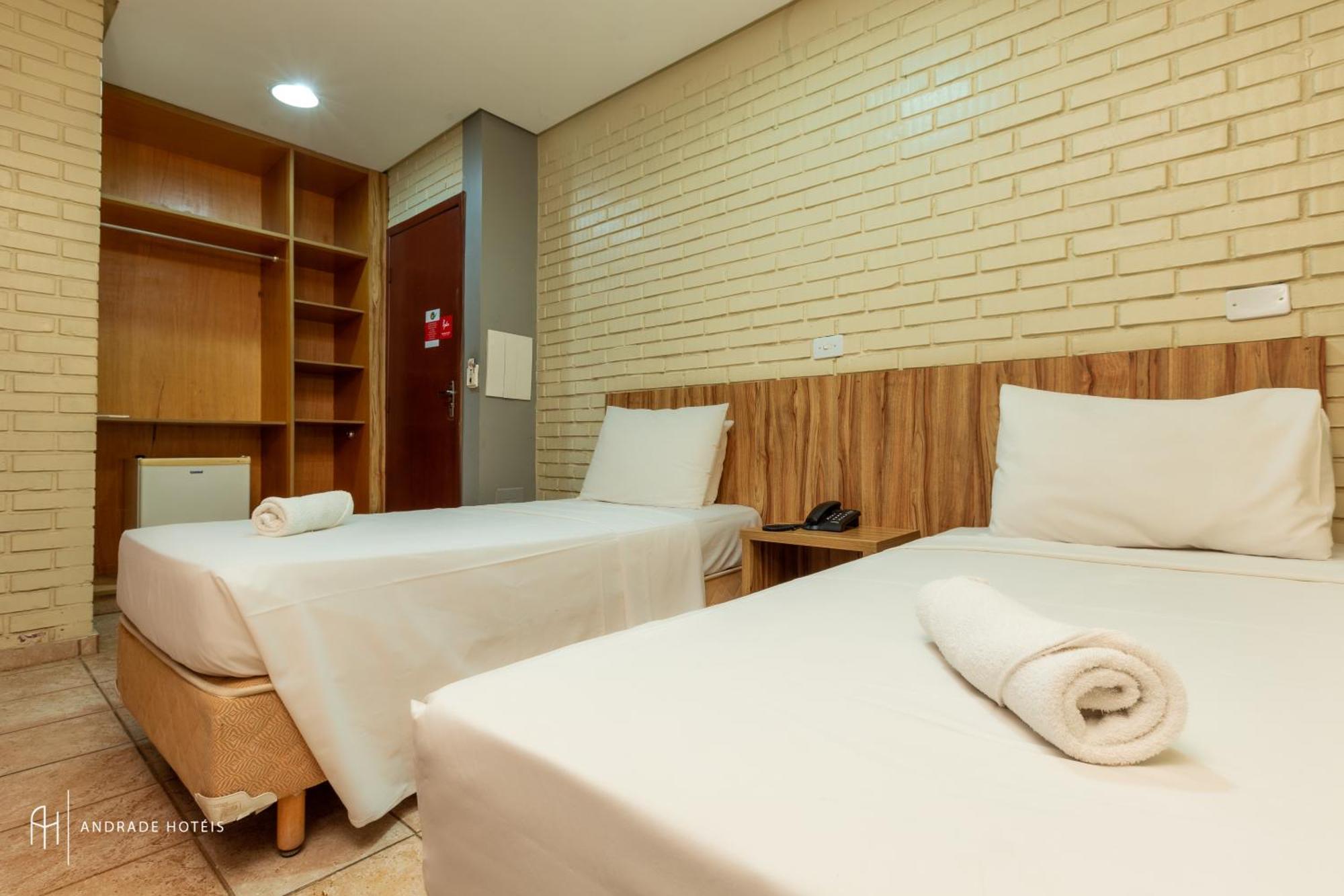 Rede Andrade Goiania Centro Hotel ภายนอก รูปภาพ