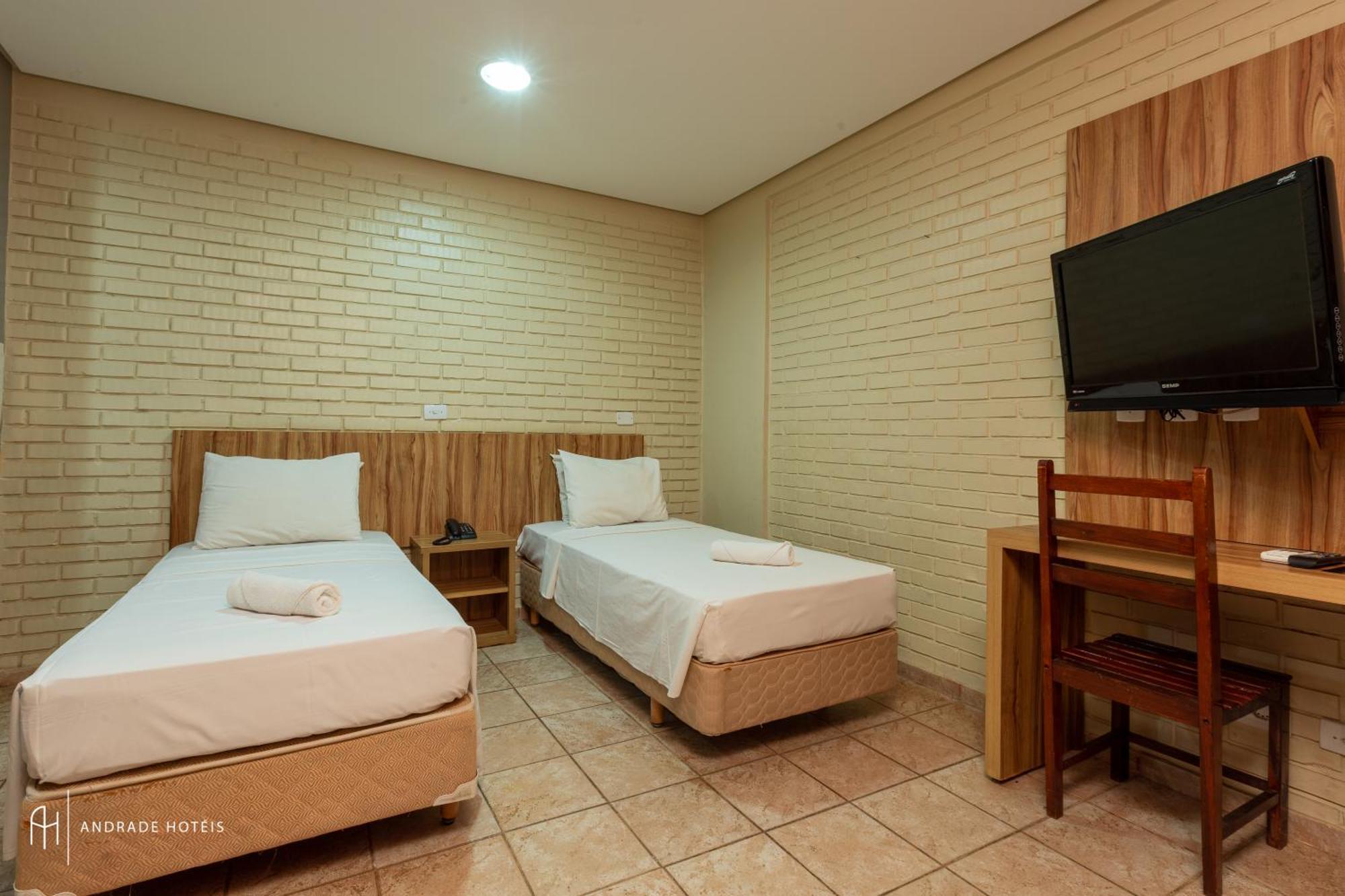 Rede Andrade Goiania Centro Hotel ภายนอก รูปภาพ