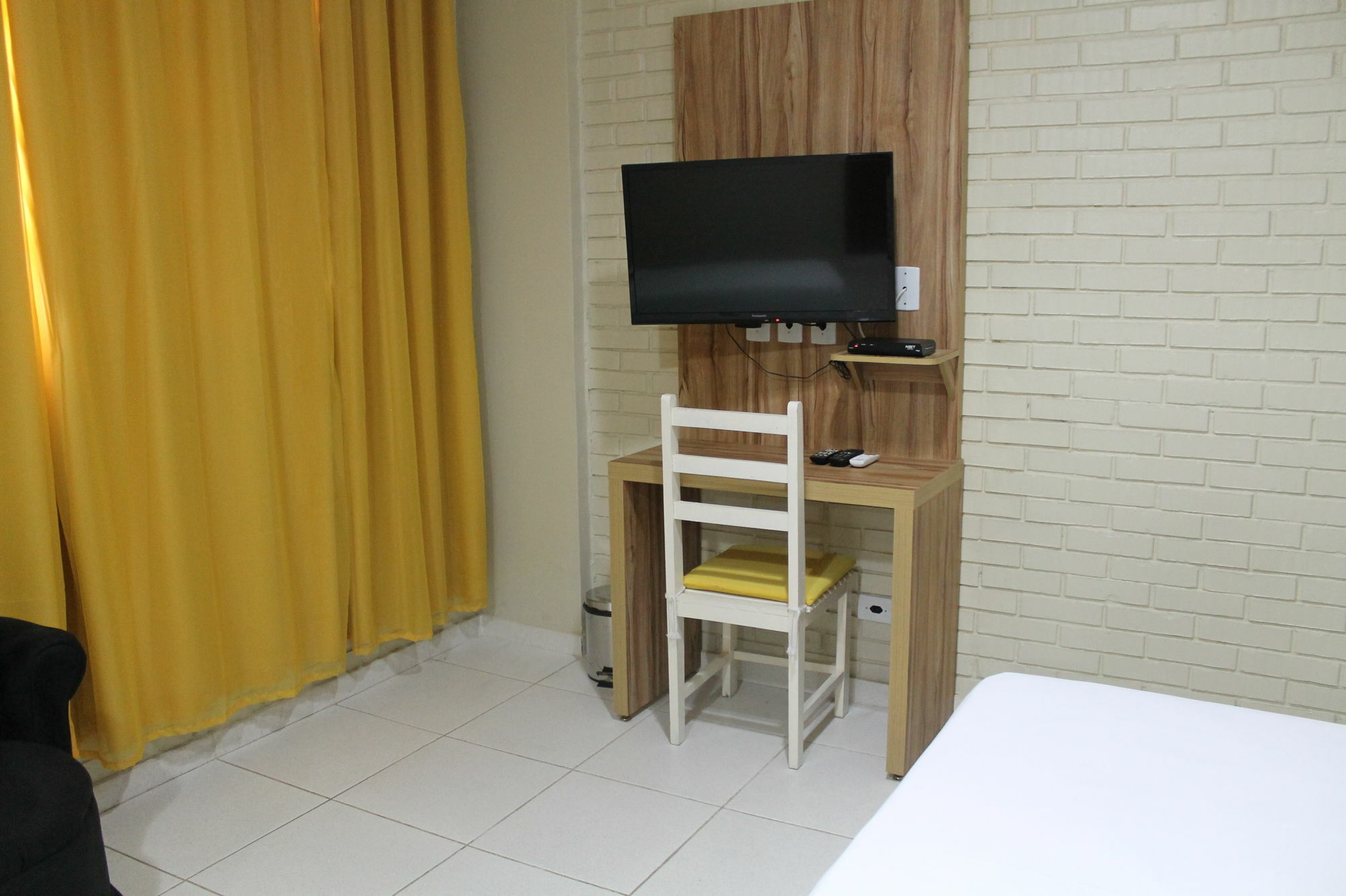 Rede Andrade Goiania Centro Hotel ภายนอก รูปภาพ